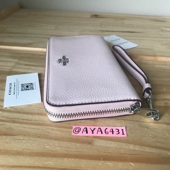 Coach Wallet🎈🎈 - Picture 3 of 9